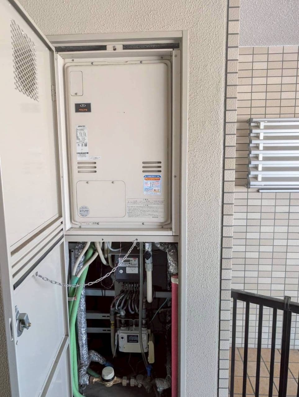 大阪市西区　給湯暖房熱源機　リンナイ　RUFH-V2403SAB2-6（施工前）