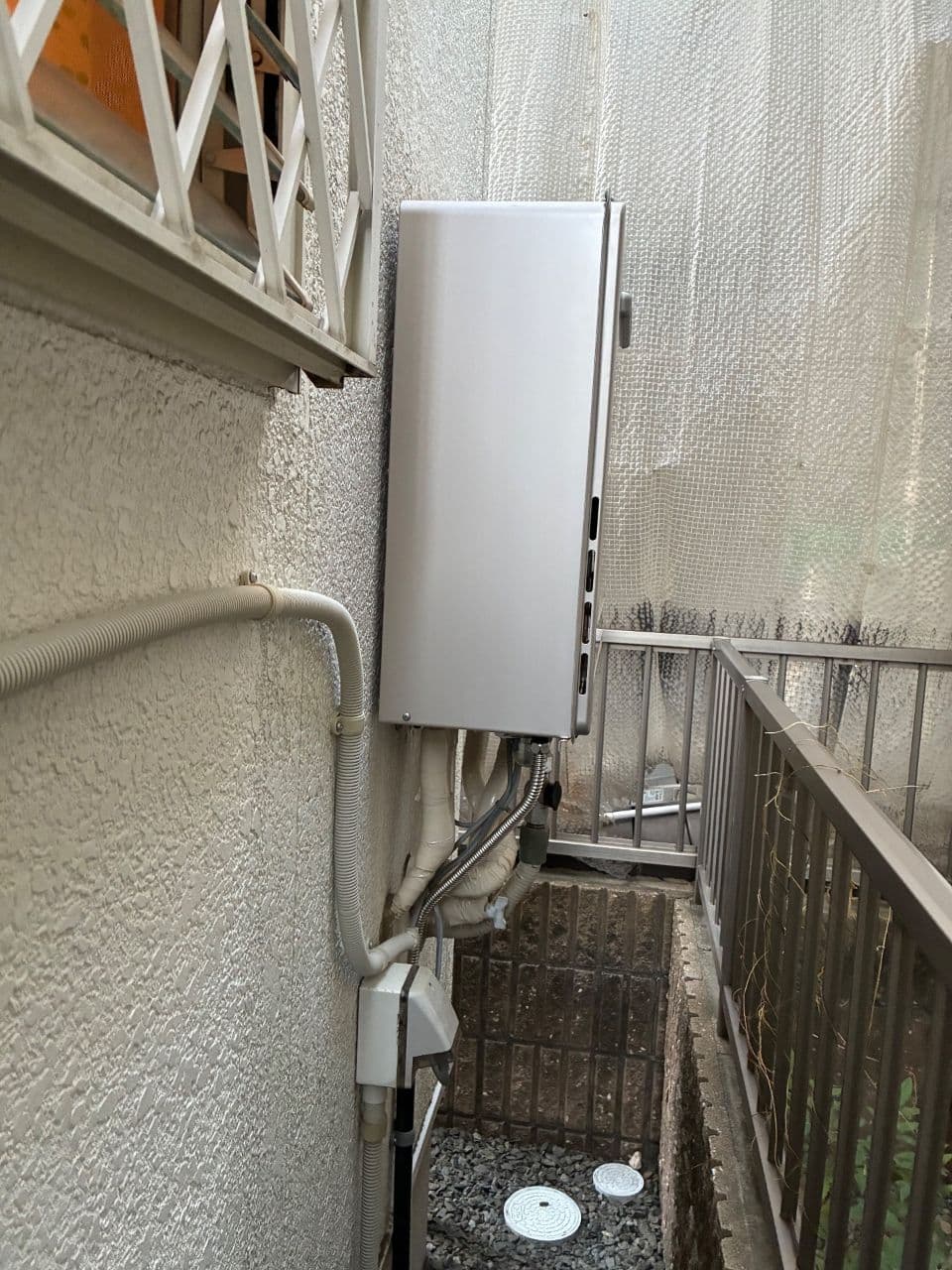 高槻市　ガスふろ給湯器　パロマ　FH-E2421SAWL（完了）